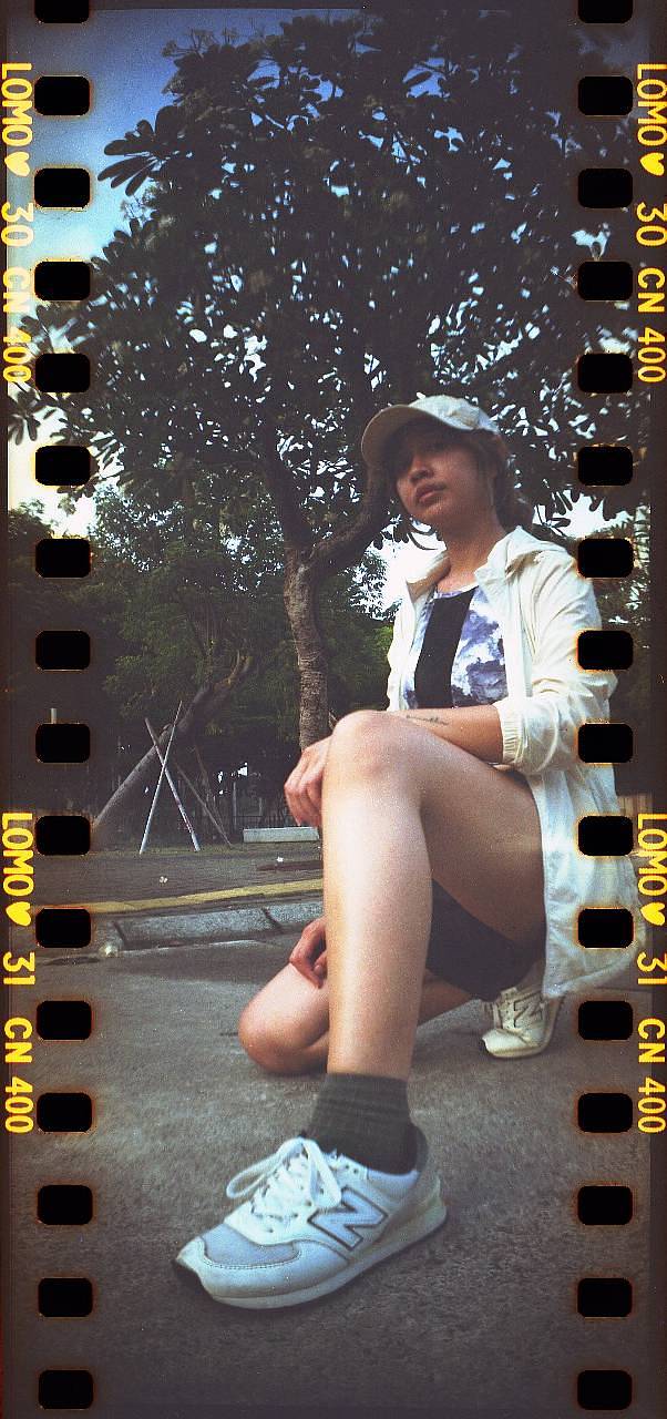 © Muhammad Abdul Aziz 使用 Sprocket Rocket 齿孔火箭 135 胶片相机