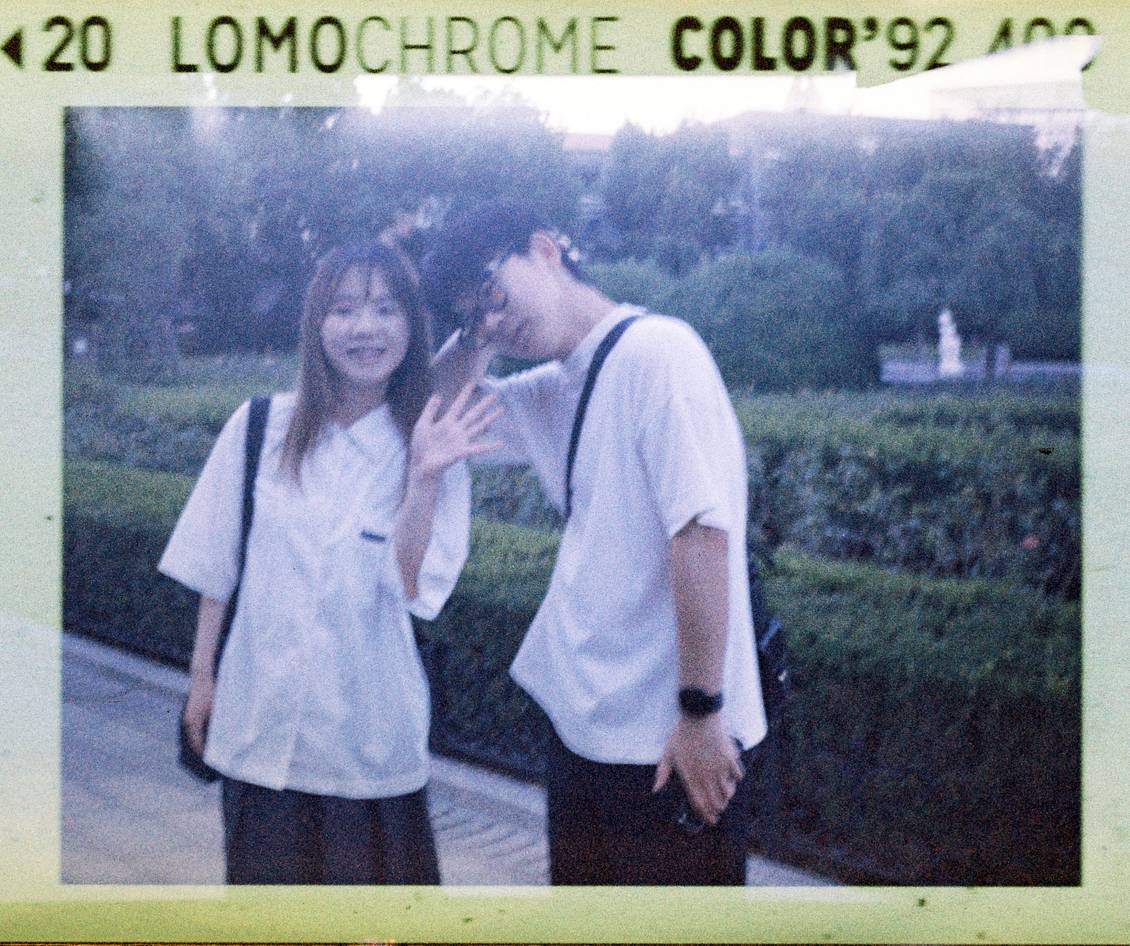 Credits: 吴越 Betty 朱怡周｜ LomoChrome Color '92 ISO 400 110 日落版、 Lomography CN Tiger 110 负片胶卷