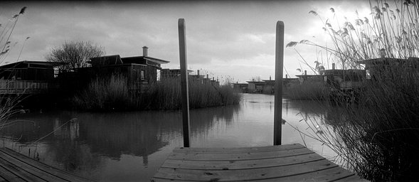 カメラ: Widelux F8 · Lomography