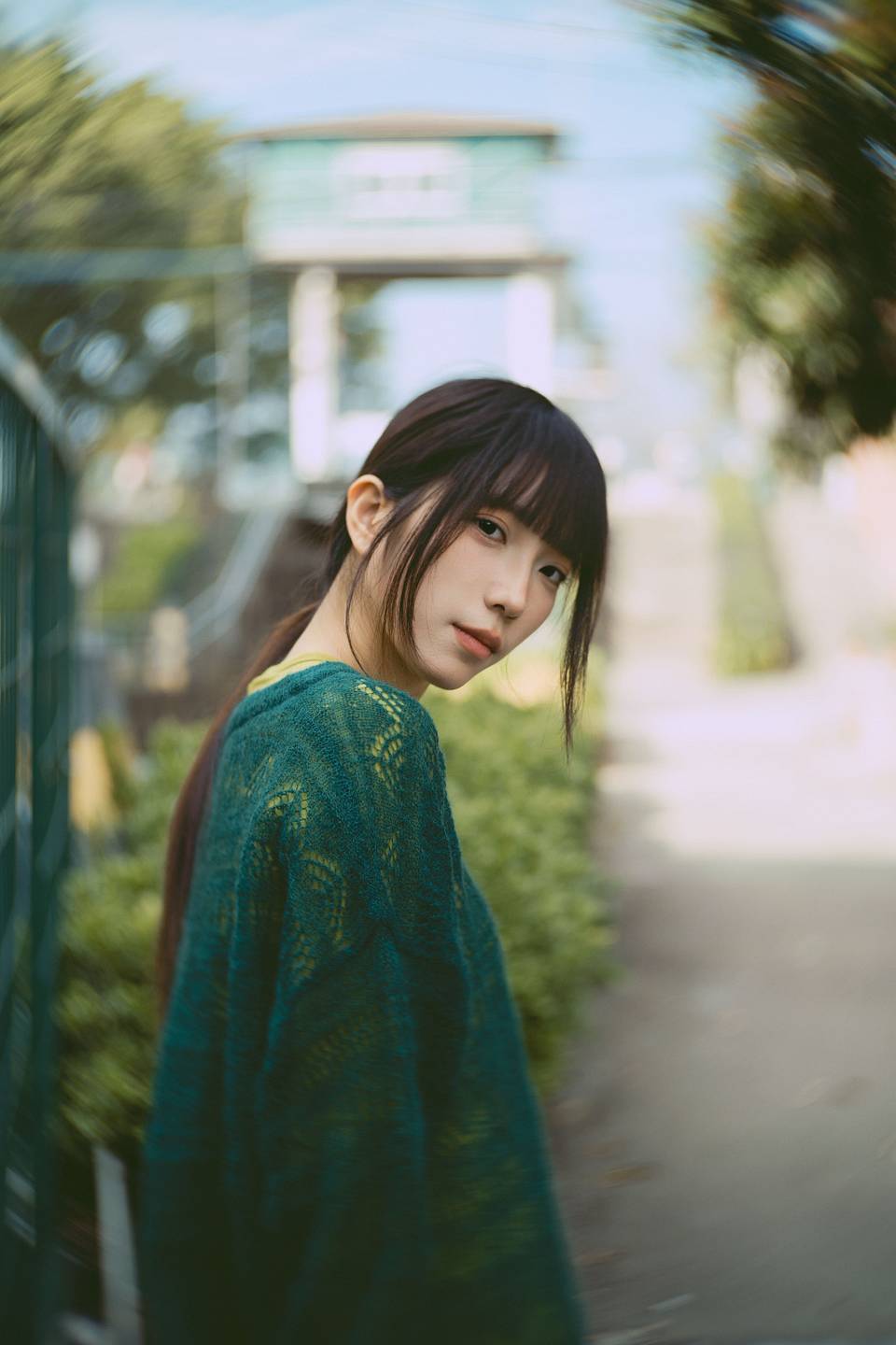 © 依然信薇 | 使用 Joseph Petzval 匹兹伐 55 f/1.7 联动对焦散景调控艺术镜头 拍摄
