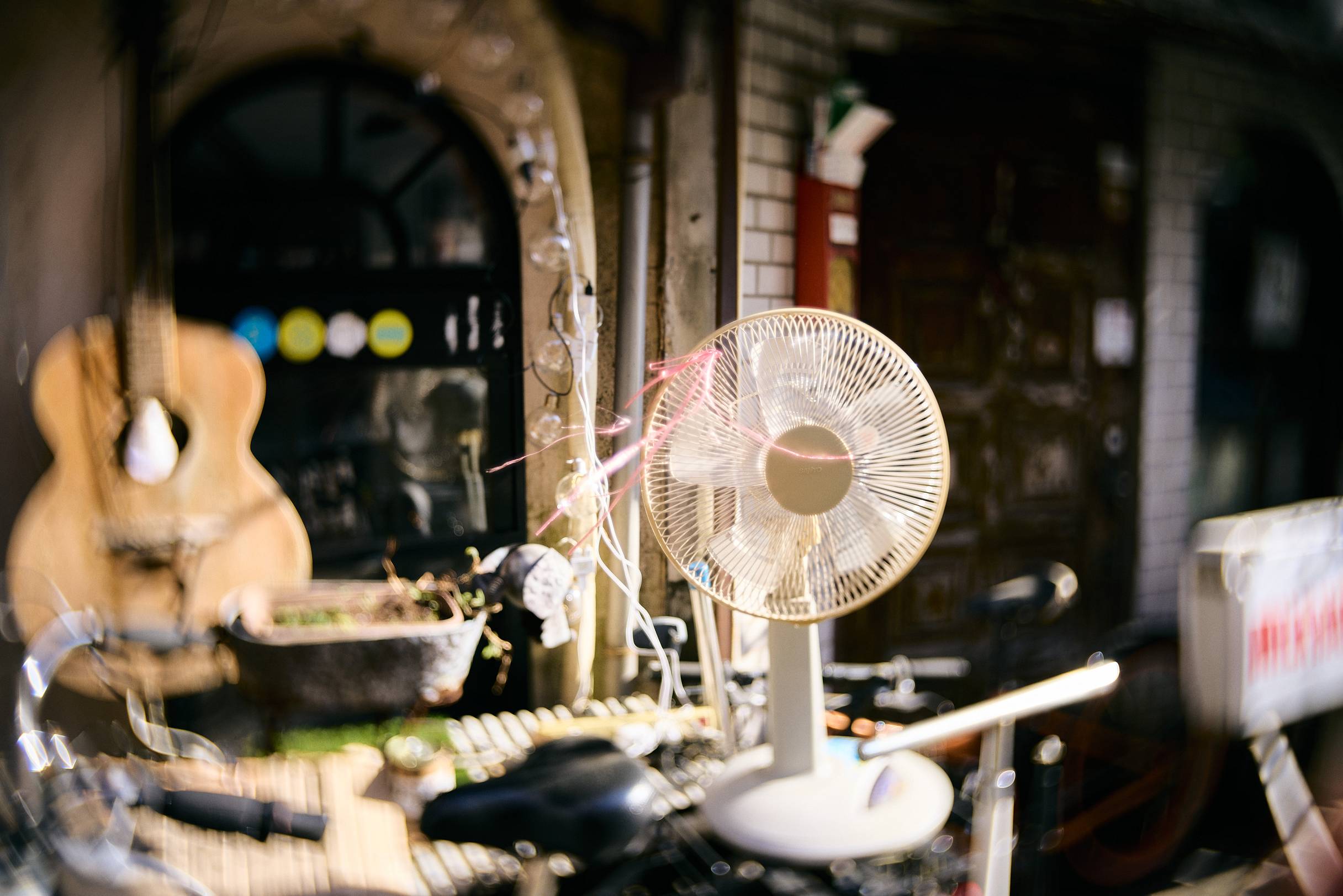 感情とリンクするレンズ：鈴木文彦がJoseph Petzval 27 f/1.7で撮る