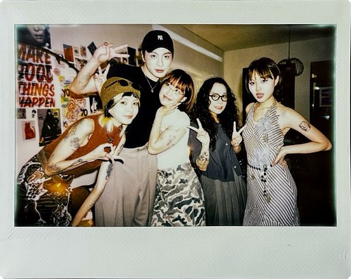 “Screens deceive, but film never lies”: Taiwanese Photographer Ruo On Capturing Physical Images with Lomo'Instant Wide Glass