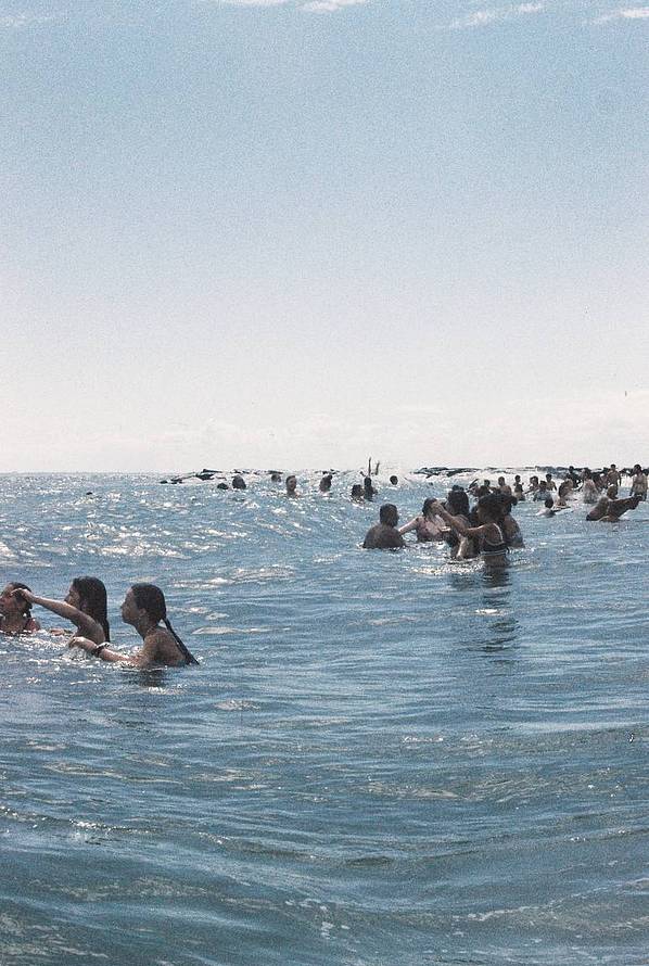 Photo by Erica Reade , 用 LomoChrome Classicolor ISO 200 135 经典版彩色负片 拍摄