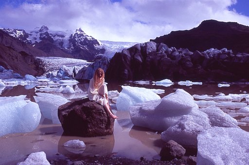 Around the World in Analogue: Iceland on LomoChrome Purple