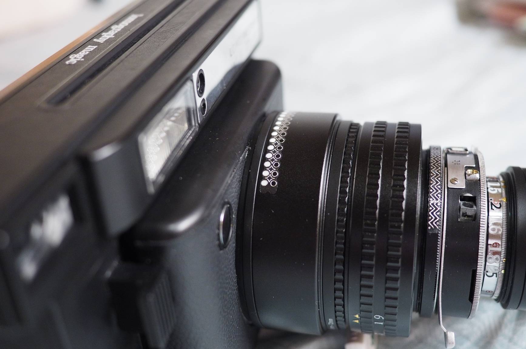 実験】Lomo'Instant Wideにビンテージレンズを装着してみた。 · Lomography