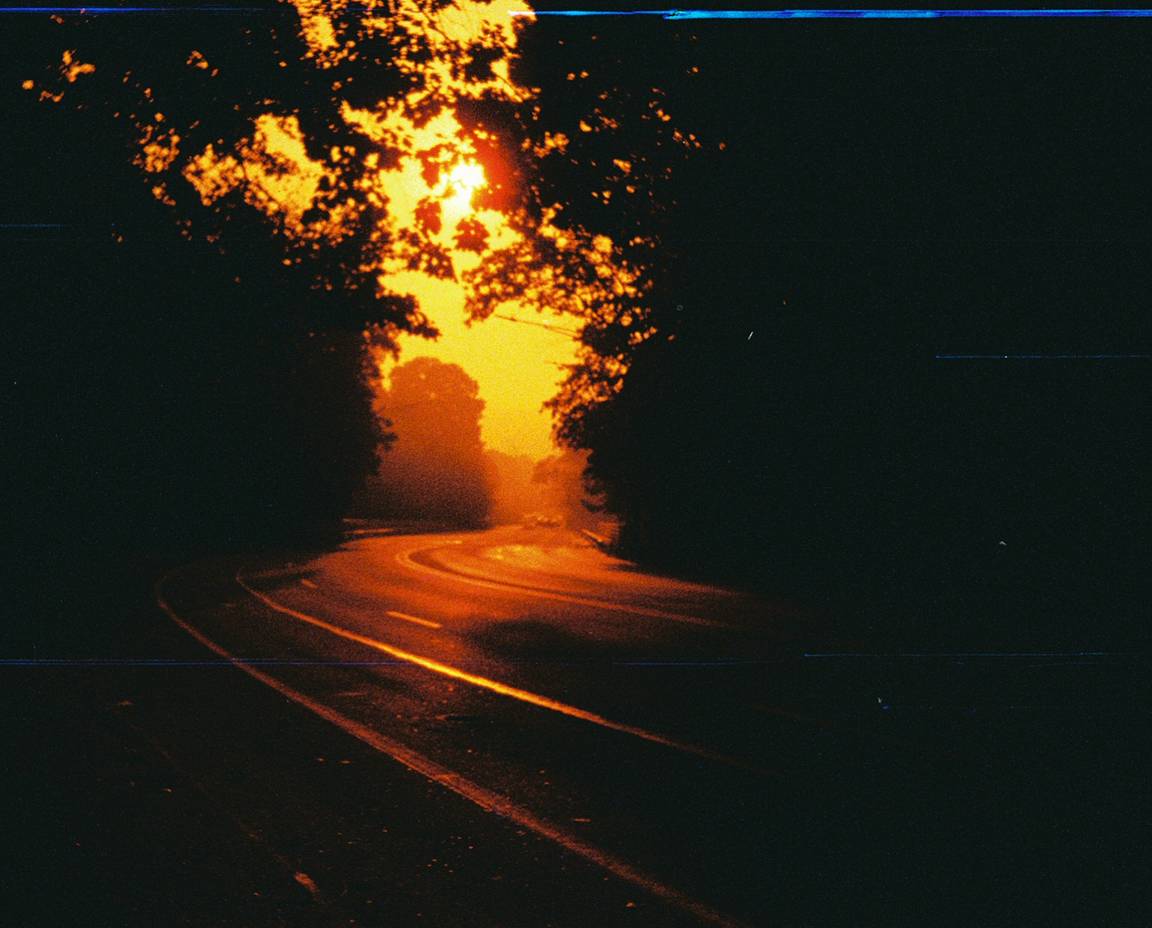 Lomography x minimum: Into the Light