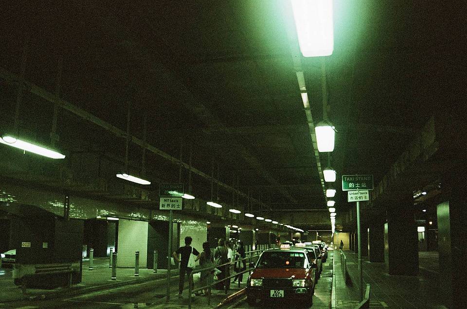©️ @film.not.movie ｜ LomoChrome Purple ISO 100–400 135 紫调负片 &amp; LomoChrome Metropolis 135 大都会胶卷