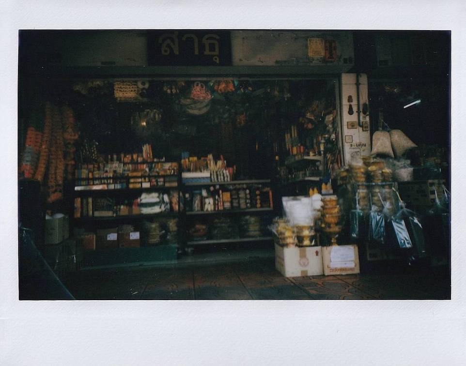 © Warangkana Sangsawa | Lomo'Instant Wide Glass 宽幅玻璃镜头拍立得相机