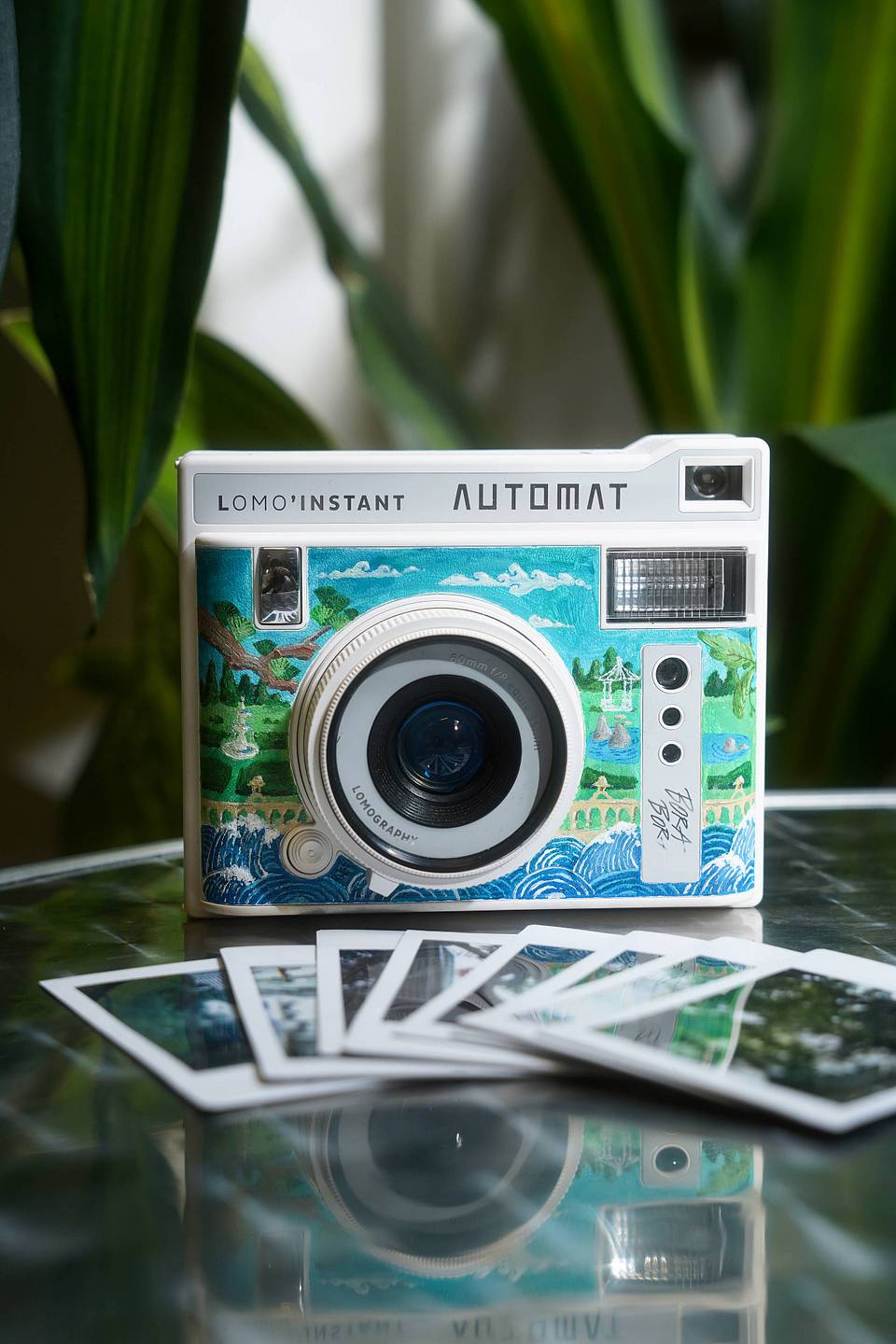 【Lomo'Instant Automat 拍立得相机】本地插画家Enoch Wong：融合东西方文化的园林风格