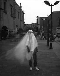 Lens: Schneider-Kreuznach Symmar 150 mm f/5.6 · Lomography