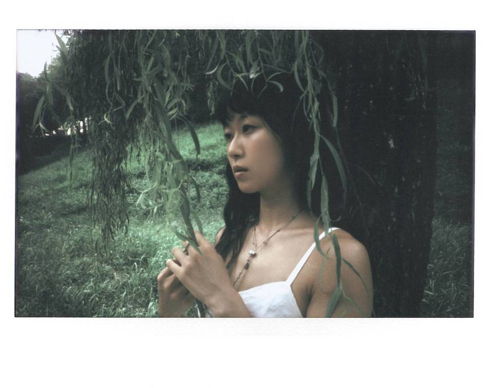 © Hyeoungdae Photo  | 使用 Lomo’Instant Wide Glass 拍摄 | 模特：Seohyun Lee
