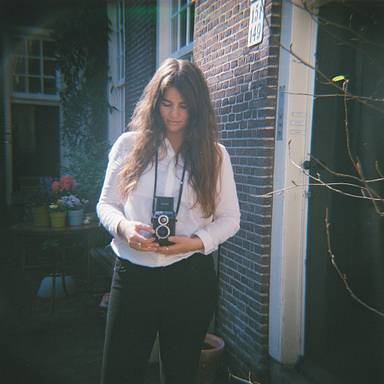 anna-lomo