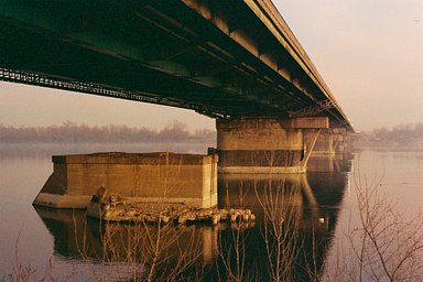 Lens: Auto Miranda 50mm f1.9 · Lomography