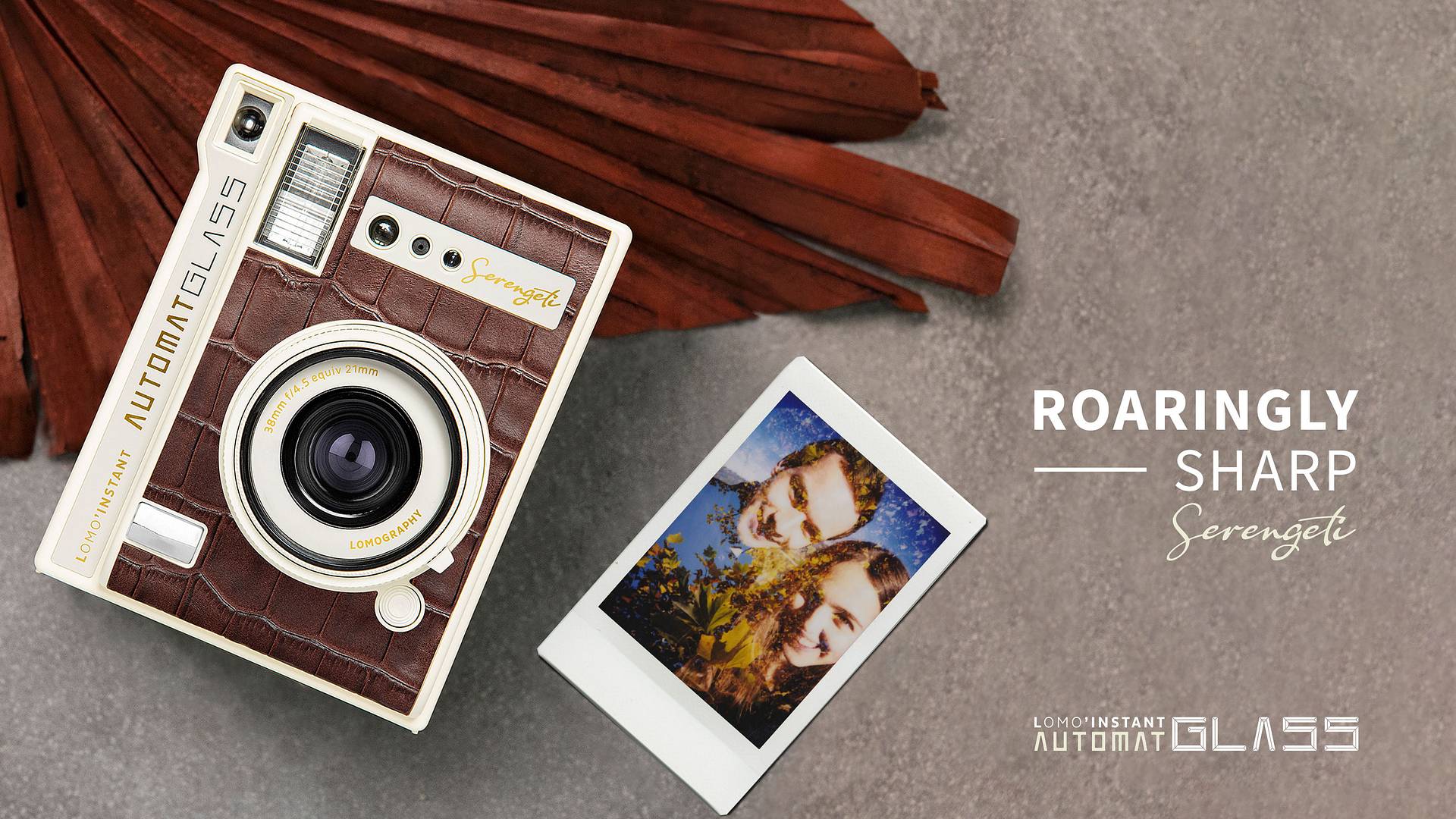 Lomo’Instant Automat Glass Serengeti