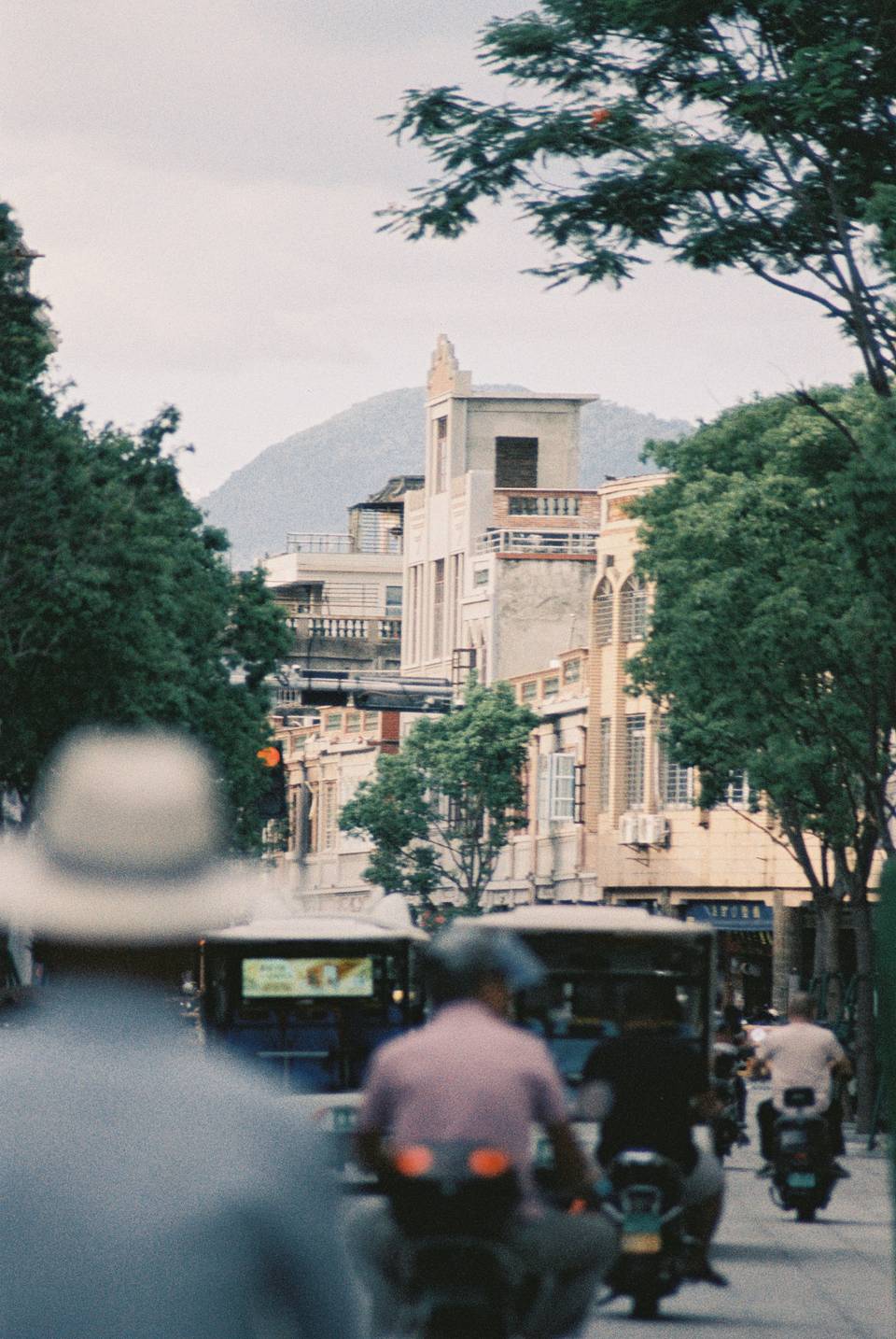 © 德铭 ｜ LomoChrome Classicolor ISO 200 135 经典版彩色负片