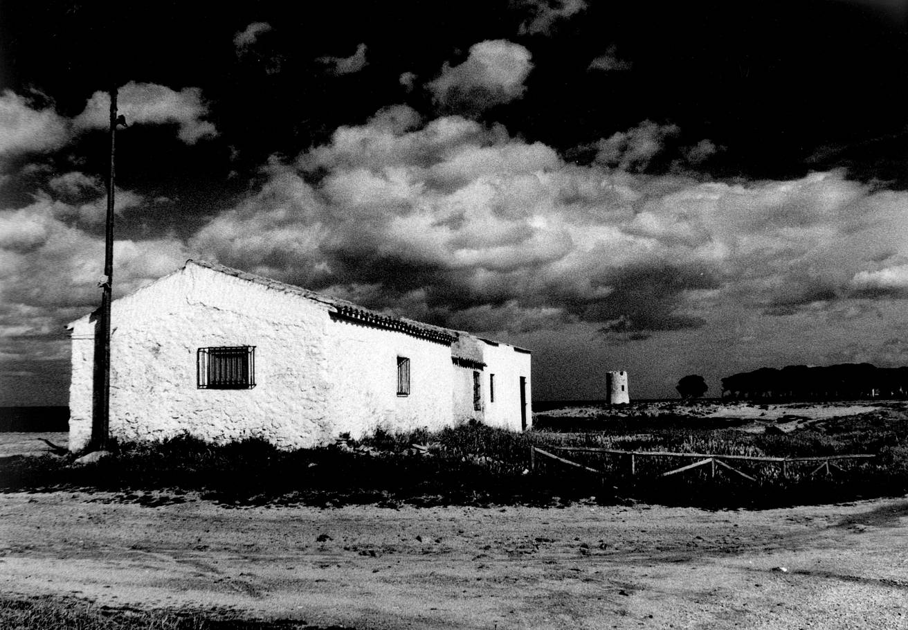 Photos by ftrc and tyler_durden | Shot with red filter