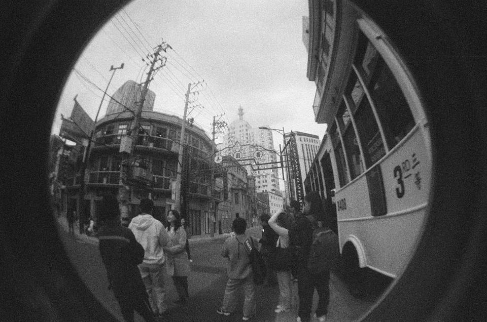 由 Doris 使用Fisheye No.2 135 和Lomography B&amp;W ISO 400 Berlin Kino 135 柏林黑白胶卷 拍摄