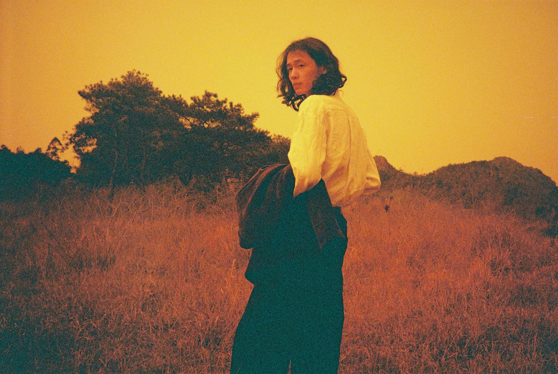 © 空调水 ，模特：欧阳 | 使用 Lomo MC-A 135 全自动随拍胶片相机 &amp; Lomography Redscale XR ISO 50-200 135 红调负片胶卷 拍摄