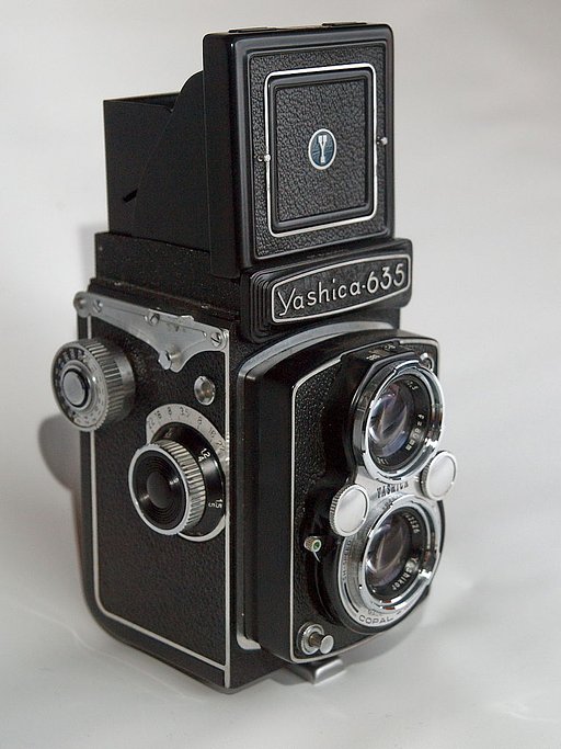 Yashica 635: TLR Goodness to the Max!
