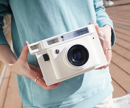 Lomo’Instant Wide Camera & Lenses White Edition