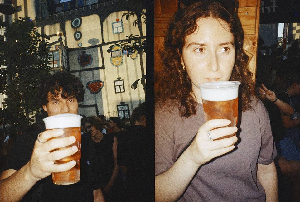 Rodrigo Toledo, Werapat Nenbumroong, Lomography Manila & Chloe Fuller 使用 Simple Use 拍拍乐半格畅拍胶片相机 拍摄