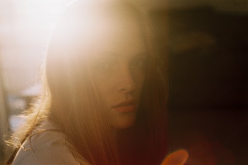 Captivating Portraits Of Women: An Interview With Ray Litsala