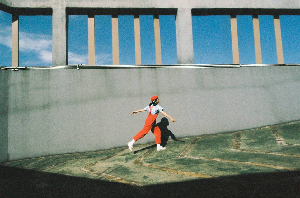 由空调水使用 LomoChrome Color' 92 135 日落版拍摄