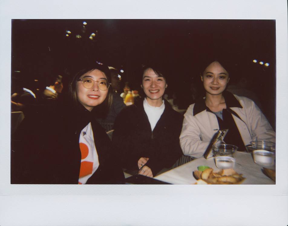 © 养乐多 | 使用 Lomo'Instant Wide 宽幅拍立得相机套装－经典墨黑色 拍摄
