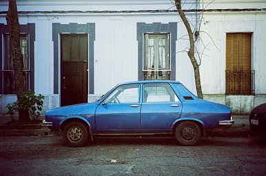 Camera: Leica C2 · Lomography