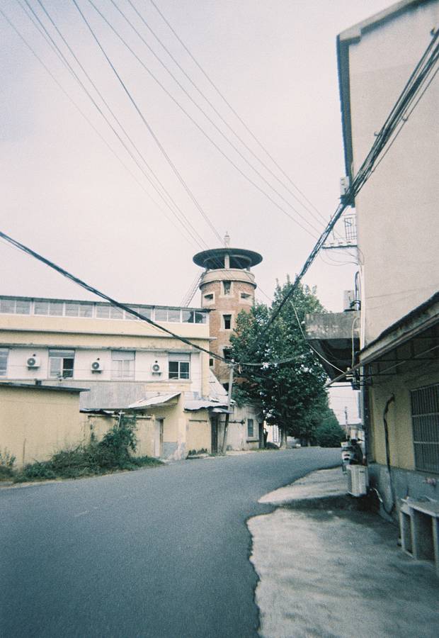 © 蒋旭妍 ｜ 使用 Lomography Simple Use 易拍胶片相机（LomoChrome 大都会负片）拍摄