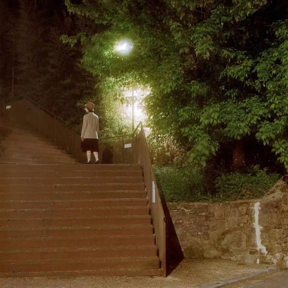 大木使用 LOMO 800 彩色负片拍摄