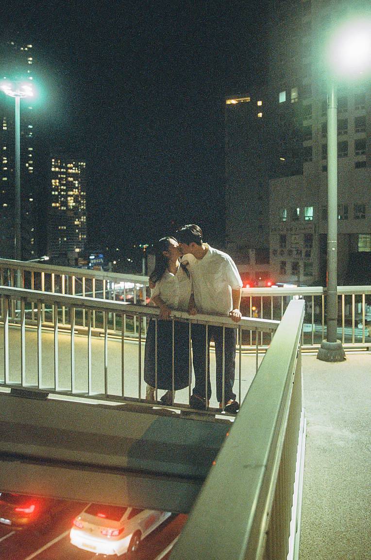 © haraefoto | Lomography Color Negative ISO 800 135 彩色负片胶卷 | Lomo 明室冲洗显影罐 135 | Model: Youngkyung Kim, Jongsu Hwang