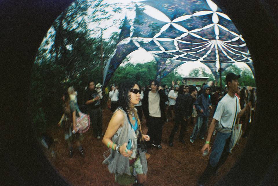 © 饼干， 春游音乐节 | 使用 Fisheye No.2 135 第二代鱼眼胶片相机 &amp; Lomography Color Negative ISO 800 135 彩色负片胶卷 拍摄