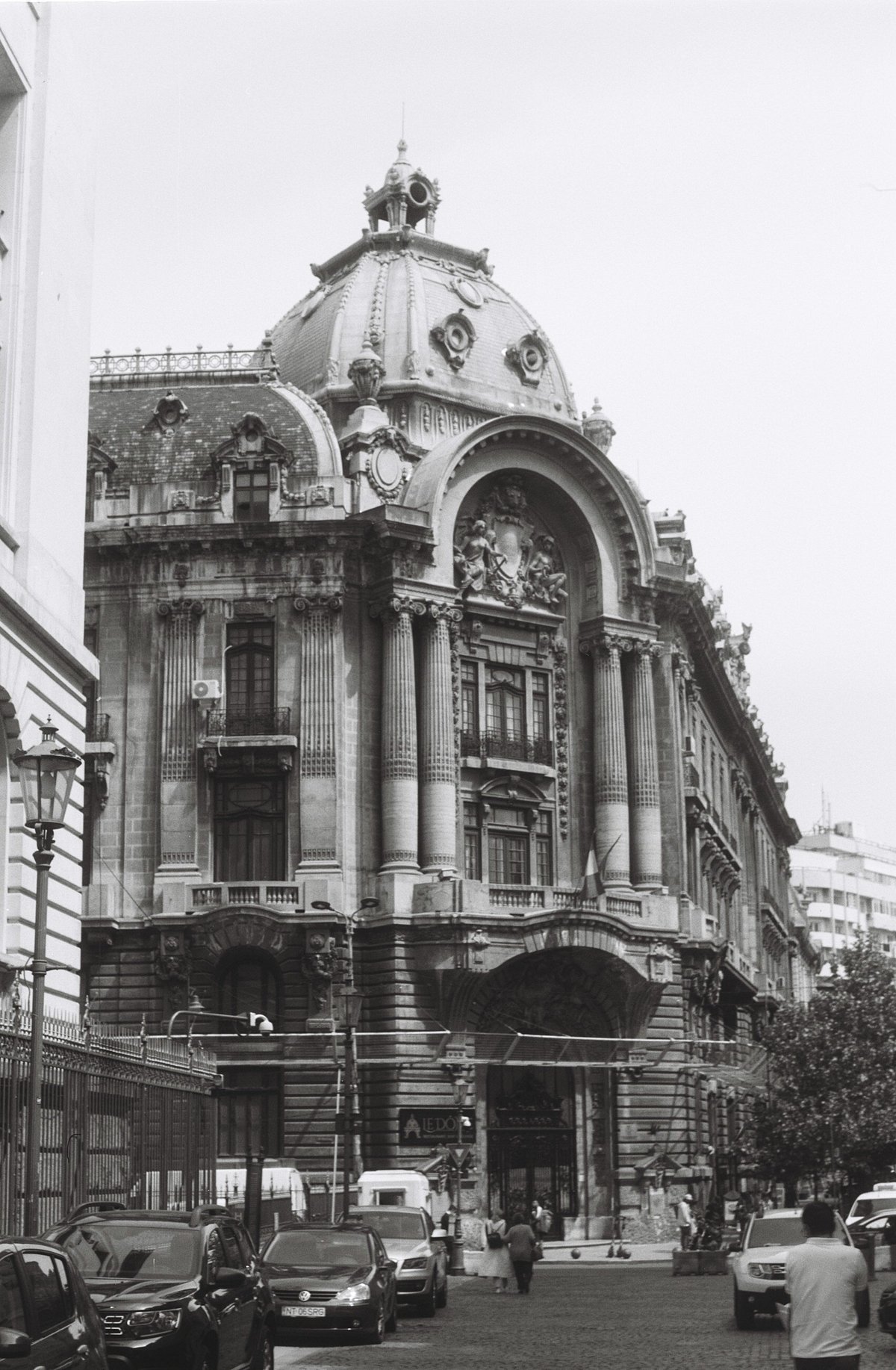 Around the World in Analogue: Bucharest, Romania · Lomography