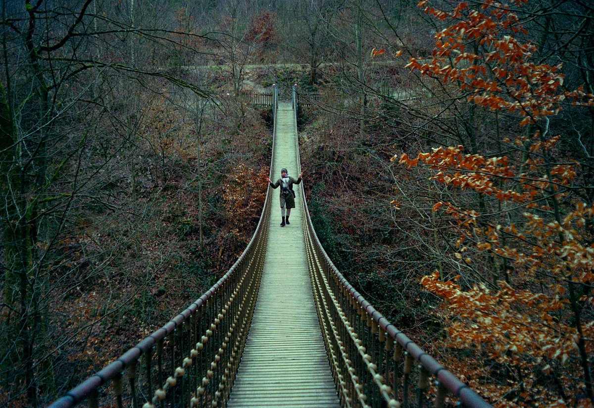 Camera: Minolta Capios 140 · Lomography