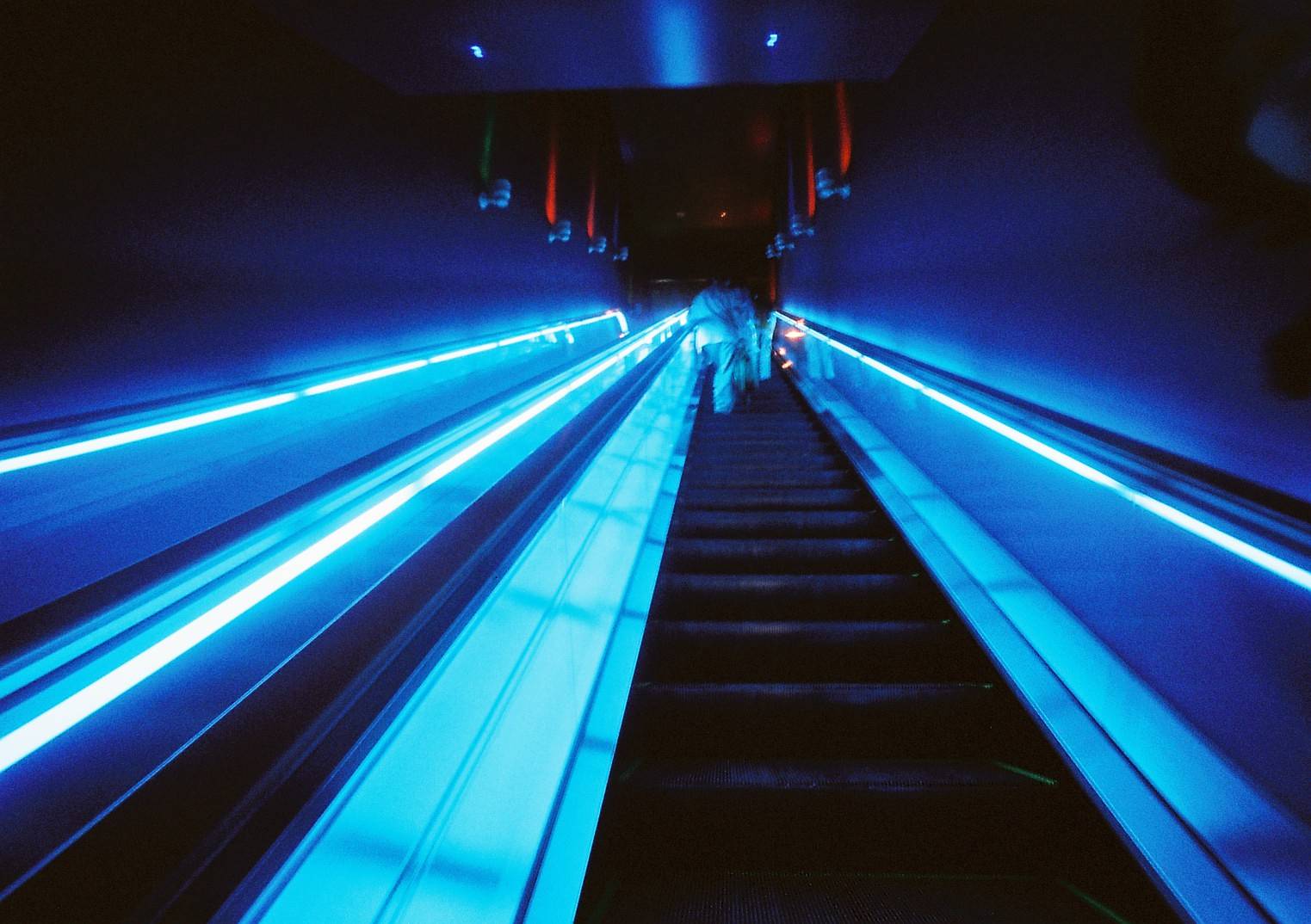 フルカワミキ、LOMO LC-Wideで撮る · Lomography