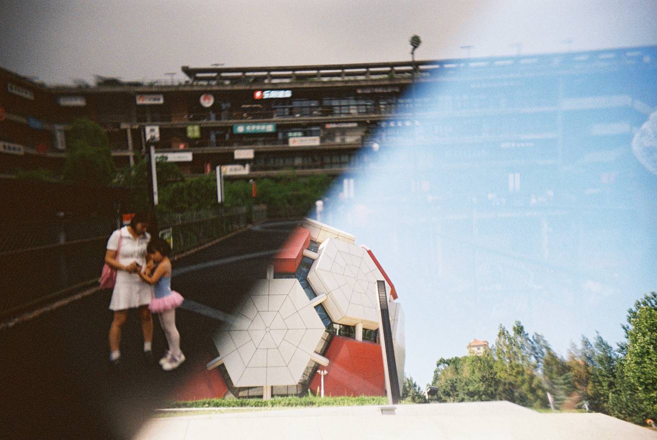 大连 × 成都｜© Zheng Yingyue、冯嘉益｜Lomography Color Negative 135 彩色负片胶卷