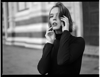 Lens: Mamiya Sekor 150mm f/3.5C · Lomography
