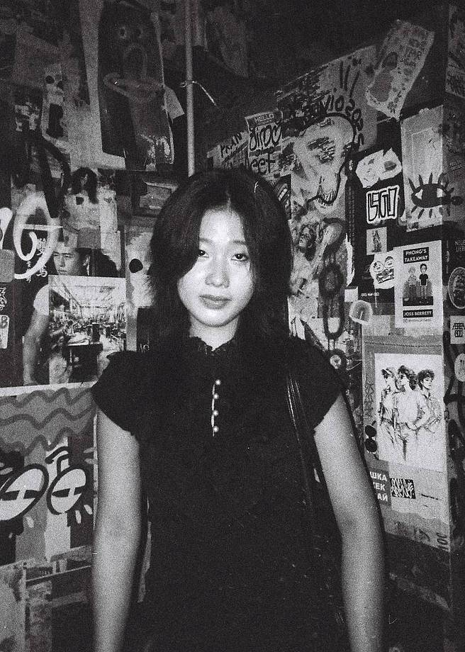 Credits：Elisa Parrino、Nate Soriano、Werapat Nenbumbroong｜使用 Simple Use 拍拍乐半格畅拍胶片相机 搭配 LomoChrome Classicolor ISO 200 135 经典版彩色负片胶卷 、Lomography Redscale XR ISO 50–200 135 红调负片胶卷 、LomoChrome Purple ISO 100–400 135 紫调负片 Pétillant 汽泡特別版 、 LomoChrome Metropolis ISO 100–400 135 大都会胶卷 与 Lomography B&W Lady Grey ISO 400 135 黑白胶卷 拍摄