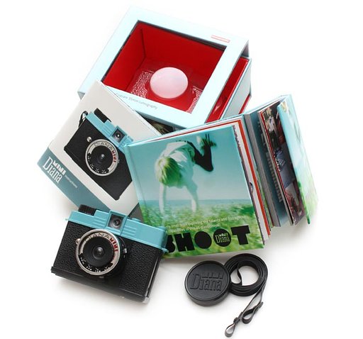 Lomography Introduces the Diana Mini: Half-Frame & Square Format on 35mm! It’s a first!
