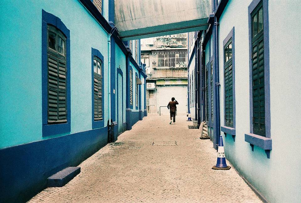 © Ronald  | Shot on LomoChrome Turquoise XR 100-400 135 绿松石胶卷