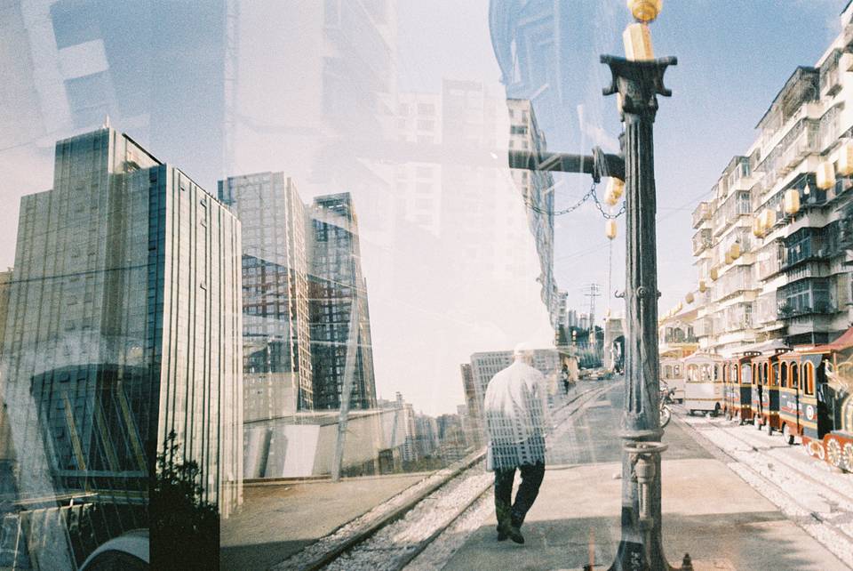 广州 × 红河｜© 王春川、卡拉那就这样吧｜LomoChrome Color '92 ISO 400 135 日落版