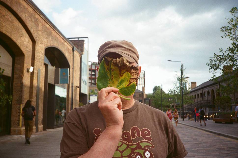 Photos by Masato Hirano, Lucia Tarozzo, Adrian Bilek, Nil Bibawy, Jayce Cheung, Echo Li, and Hannah Brown | Shot with Shot with Lomo MC-A 135 全自动随拍胶片相机