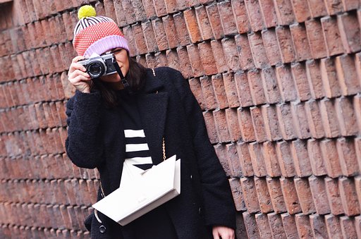 LomoAmigo: Flaviana from Dress Up for Armageddon & her La Sardina Moonassi Edition