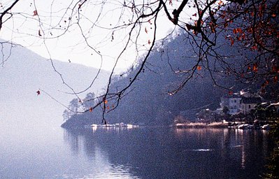 カメラ: Minolta 110 Zoom SLR · Lomography