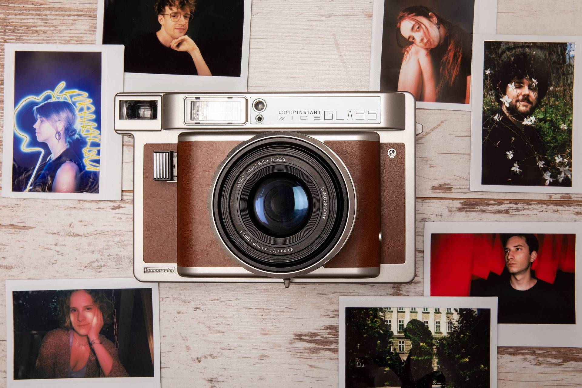 Lomo’Instant Wide Glass