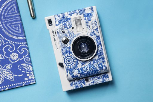Lomo’Instant Camera & Lenses Explorer Edition